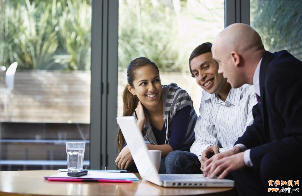 教你怎么樣選擇一件代發優質貨源和可靠的供應商1