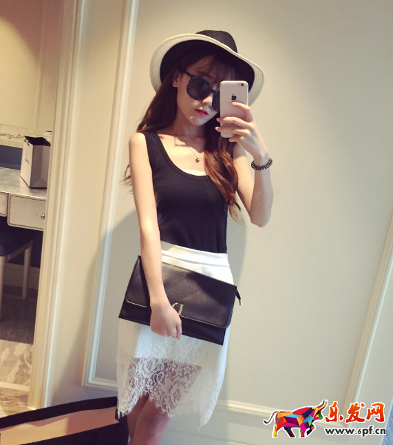 淘寶服裝店鋪怎么自己拍照